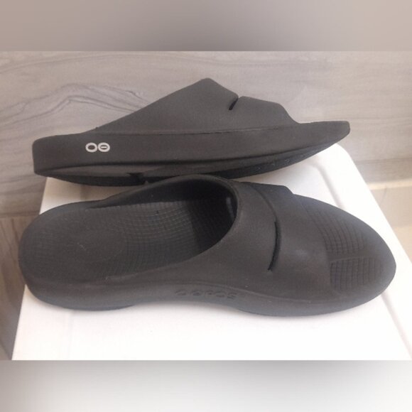 OOFOS - Black Slide Sandals M7/W9 - Picture 5 of 9